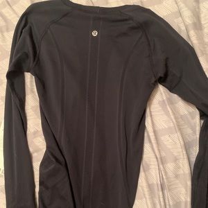 dark blue lululemon long sleeve